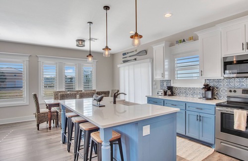 Port Aransas House | Downtime | Pet Friendly, Walk to Beach, Pool