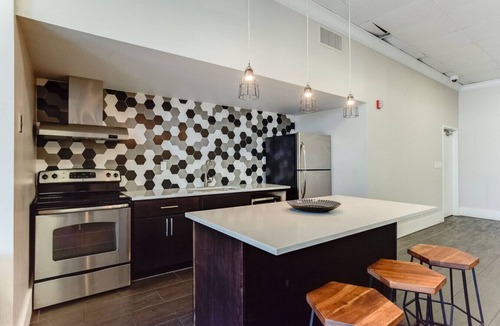 Downtown Minneapolis Apartment | Downtown 1bd Sky Lounge Pool Gym L