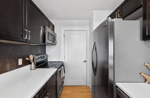 Downtown Baltimore Condo | Downtown 1BR w/Parking | Walk to Harbor & Stadium