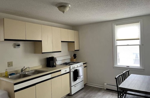Amesbury Apartment | Downtown Amesbury! 15 Mins to Beach