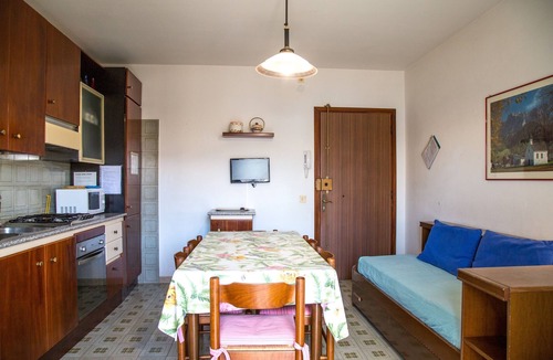 Eraclea Mare Apartment | Downtown apartment by the beach