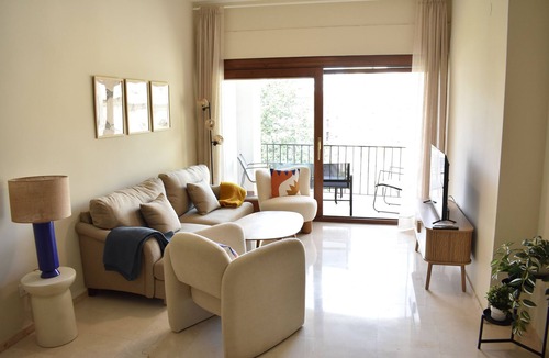 La Trinidad-San Juan y Todos los Santos Apartment | Downtown Apartment with Parking and Terrace