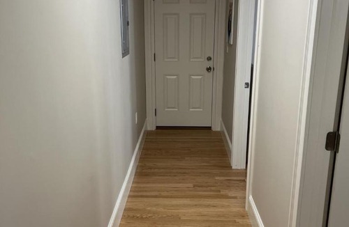 Beverly Apartment | Downtown Apt King Beds Mins to Salem