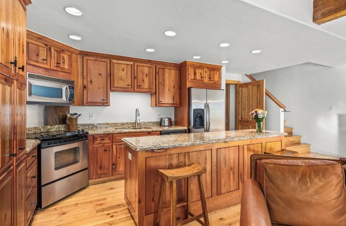 Aspen Condo | Downtown Aspen Riverfront 3BR Luxury Duplex, Pool, Hot Tub, Gym, Walk to Gondola