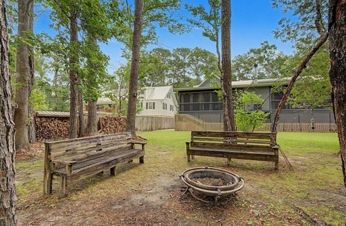 Mobile House | Downtown & Beach accessible Hot Tub Firepit large yard