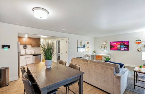 West Bellevue Apartment | Downtown Bellevue 1BR - Parking Included - W/D - Near Microsoft - Monthly