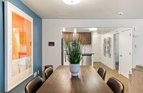 West Bellevue Apartment | Downtown Bellevue 1BR - Parking Included - W/D - Near Microsoft - Monthly