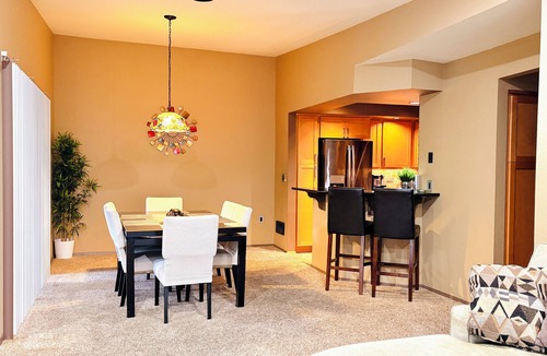 Northwest Bellevue Condo | Downtown Bellevue 2BR Condo Free Reserved Parking