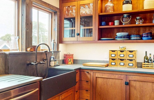 Boothbay Harbor House | Downtown Boothbay 3BR – Harbor Views, Private Deck, Walk Everywhere