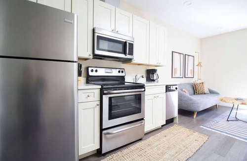 Boston Financial District Apartment | Downtown Boston | Nurses Welcome | W/D in bldg