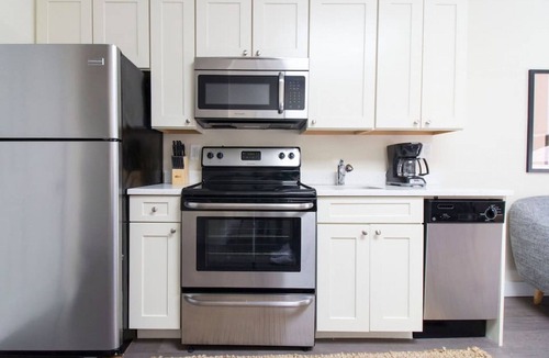 Boston Financial District Apartment | Downtown Boston | Nurses Welcome | W/D in bldg