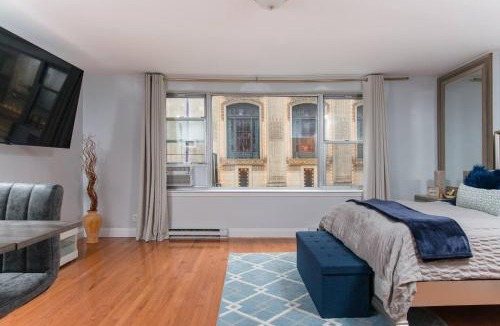 Theatre District Apartment | Downtown Boston Studio Central Location Famous Nightlife Chinatown with Bed Full of Promises!