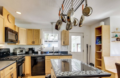 Brevard Cottage | Downtown Brevard Home: Walk to Bars & Breweries!