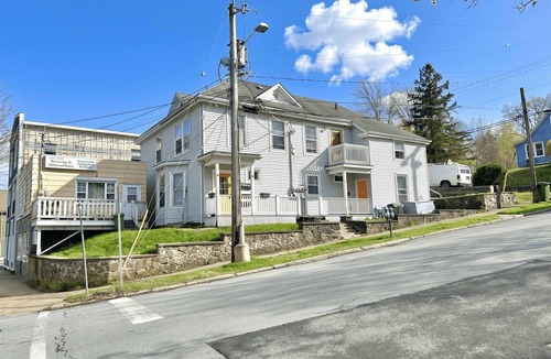 Bridgewater Apartment | Downtown Bridgewater Suite near River and Trails