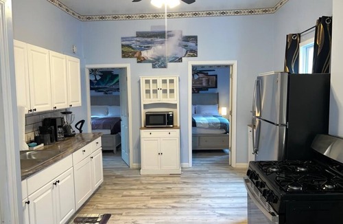 Front Park House | Downtown Buffalo Entire 6 Bedrooms house with AC, WiFi , and Private Parking