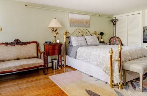 College Hill Apartment | downtown by RISD/1gb wifi/smart lock/free parking