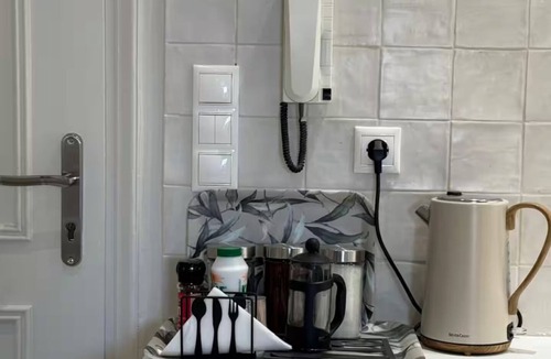 Loutra Edipsou Apartment | Downtown by the thermal springs