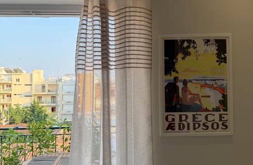 Loutra Edipsou Apartment | Downtown by the thermal springs