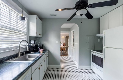 Charleston House | Downtown Charleston abode w/bikes, 4 Beds