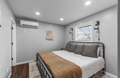 Cape Girardeau Apartment | Downtown Charm: 2 BR Retreat, #10