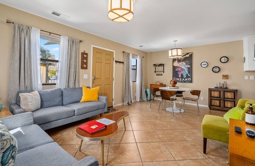 Paso Robles Cottage | Downtown Charmer-Charming 2 Bed/1 Bath Cottage in Downtown Paso Robles!