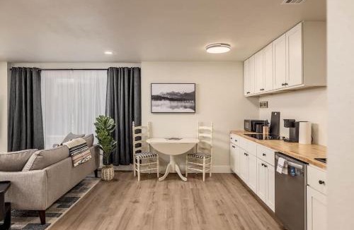 Downtown Anchorage Apartment | Downtown city studio - King bed