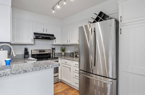 Downtown Condo | Downtown Condo - 2BR, 2BA, Walk to Everything!
