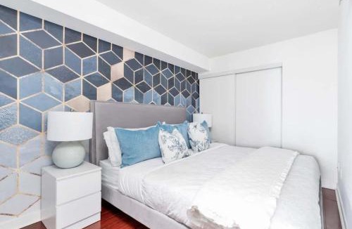 Fort York Apartment | Downtown condo Steps to Entertainment District