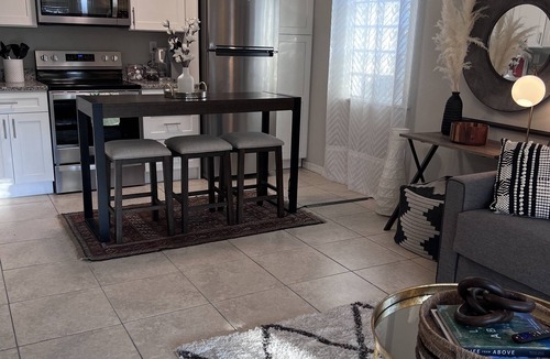 Lake Davis - Greenwood Apartment | Downtown Cozy/Modern Studio