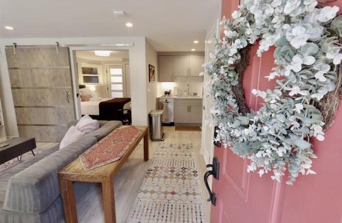 Logan Circle Apartment | Downtown DC Awaits with Parking Permit