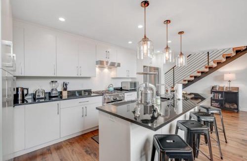 Jackson Apartment | Downtown Delight
