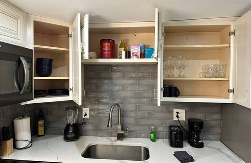 Truxton Circle Condo | Downtown Delight Vibrant Oasis in Heart of DC's Bustling Streets