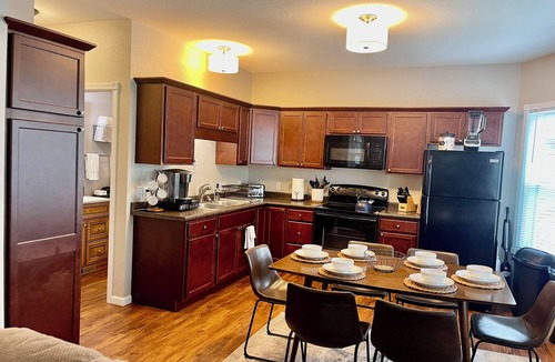 Wisconsin Dells House | Downtown Dells! Outdoor TV! Fire pit+Porch+Patio+Grill+Tons of Amenities!