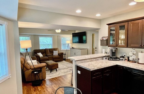 Wisconsin Dells House | Downtown Dells! Outdoor TV! Fire pit+Porch+Patio+Grill+Tons of Amenities!