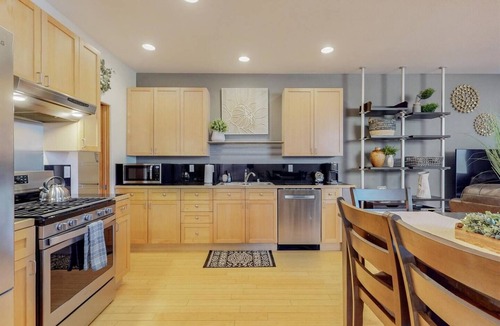 Spruce Park House | Downtown Deluxe Townhome, near UNM