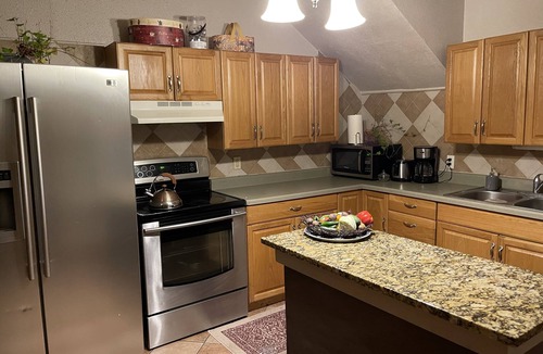 Sherman Hill Apartment | Downtown Des Moines