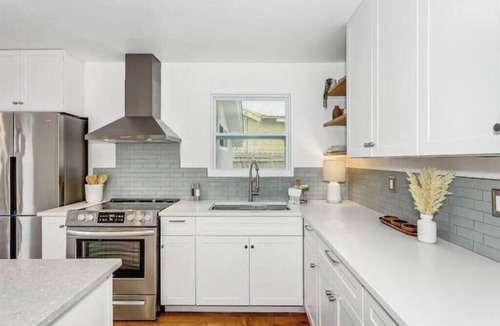 South Pensacola House | Downtown Dream-A Relaxing Escape in Downtown Pensacola