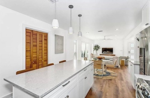South Pensacola House | Downtown Dream-A Relaxing Escape in Downtown Pensacola