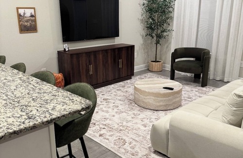 South Pensacola House | Downtown Escape