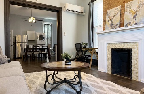 Evansville Apartment | Downtown EVV 2BR- 1.5BA Apt- Chandler A