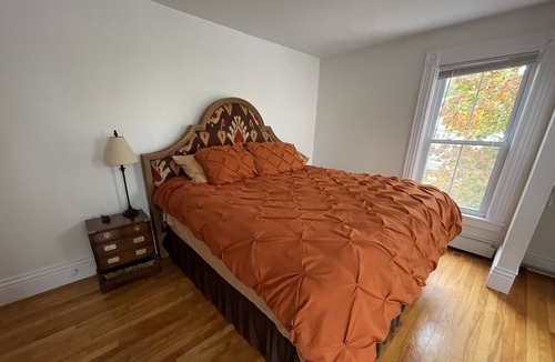 Concord Apartment | Downtown Fresh Bright 2 Bedroom Remodeled Historic Apartment