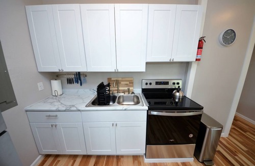 The Gate Apartment | Downtown Gate District Apartment, Convenient To Everything, King Bed (2FR)