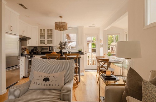 Healdsburg House | Downtown Healdsburg Plaza Charmer + Hot Tub