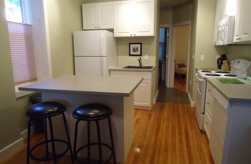 Queens Square Apartment | Downtown Heritage Gem close to beach and convention center