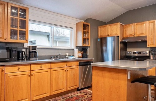 Revelstoke House | Downtown Home. Private Hot tub. Walkable location.