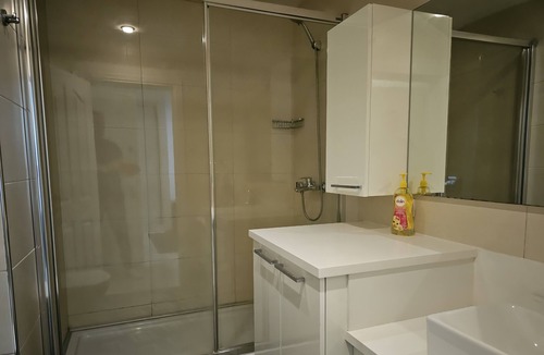 Taksim Apartment | Downtown İstanbul Taksim, family suit, pool, sauna gym internet Netflix