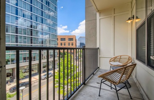 The Gulch Condo | Downtown in the Gulch - Spacious 2bed/2bath - Walk to Broadway!