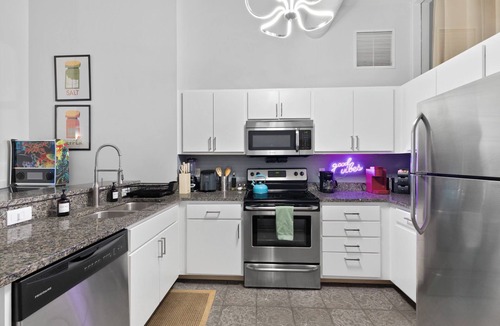 Wholesale District Apartment | Downtown Indy 2BR-Stadium, Convention - Arcade Games, Skywalk Access