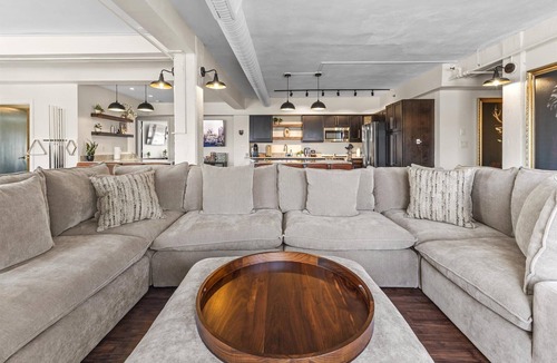 Wholesale District Apartment | Downtown Indy Double Unit Penthouse Near ICC