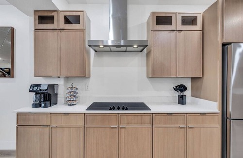 Mile Square Other | Downtown Indy-Entire Building-77 Guests